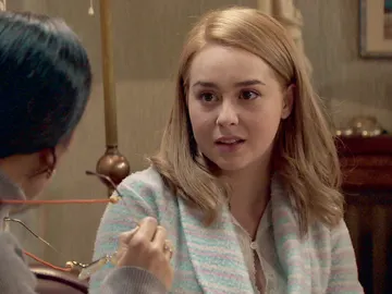 Luisita, a Manolita: "¿Cómo era mi madre?" Luisita, a Manolita: "¿Cómo era mi madre?"