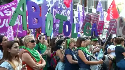 Comienza histórico debate parlamentario para legalizar el aborto en Argentina. Comienza histórico debate parlamentario para legalizar el aborto en Argentina