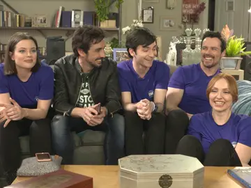 Copito de nieve, el Dúo Dinámico y mucha silicona en el 'Sofá de Élite' Copito de nieve, el Dúo Dinámico y mucha silicona en el 'Sofá de Élite'