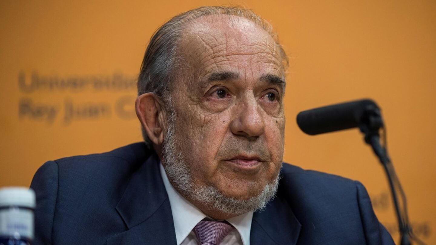 El catedrático Enrique Álvarez Conde 