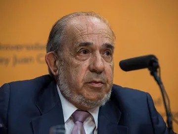 El catedrático Enrique Álvarez Conde El catedrático Enrique Álvarez Conde