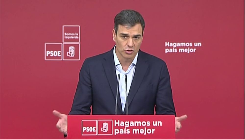 Sánchez pide a Rivera que "no busque una salida al PP", sino a Madrid