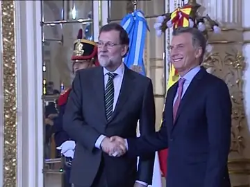 Rajoy y Macri exponen sus reformas como el único camino hacia la prosperidad Rajoy y Macri exponen sus reformas como el único camino hacia la prosperidad