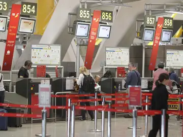Eurocontrol alerta a aerolíneas de posibles ataques aéreos a Siria Eurocontrol alerta a aerolíneas de posibles ataques aéreos a Siria