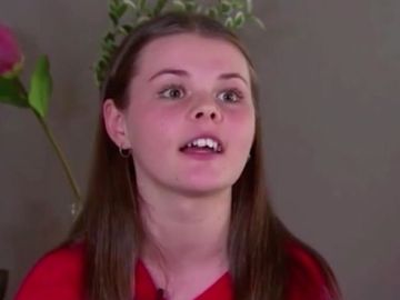 Hannah, la adolescente a la que picó la medusa más mortal del mundo