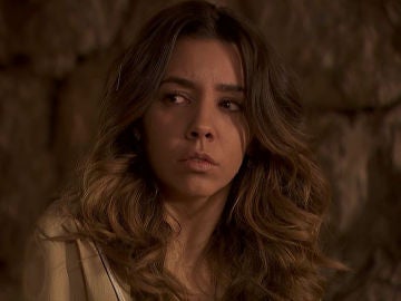 Emilia, chantajeada por el general Emilia, chantajeada por el general