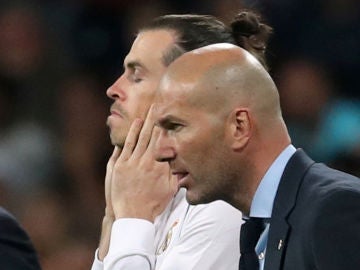Zidane, con Bale a su lado