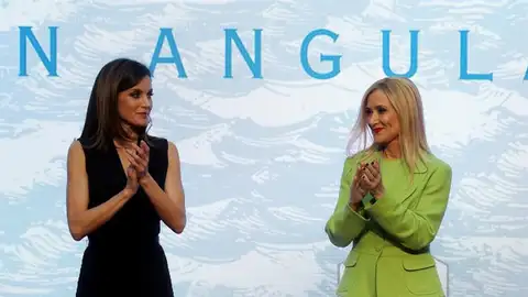 La Reina Letizia junto a la presidenta de la Comunidad de Madrid, Cristina Cifuentes La Reina Letizia junto a la presidenta de la Comunidad de Madrid, Cristina Cifuentes