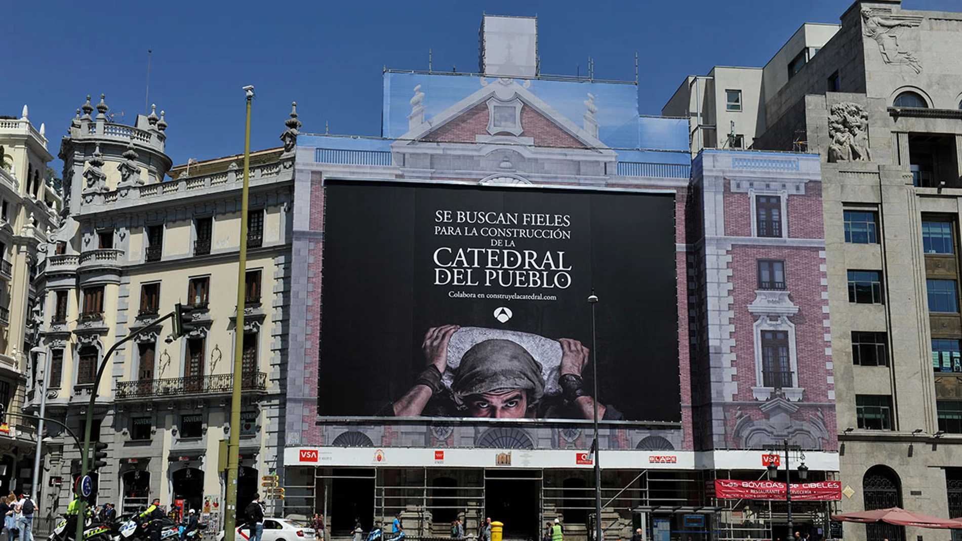 Únete la construcción de una nueva catedral en el centro de Madrid y conviértete en uno de los fieles a 'La Catedral del Mar'