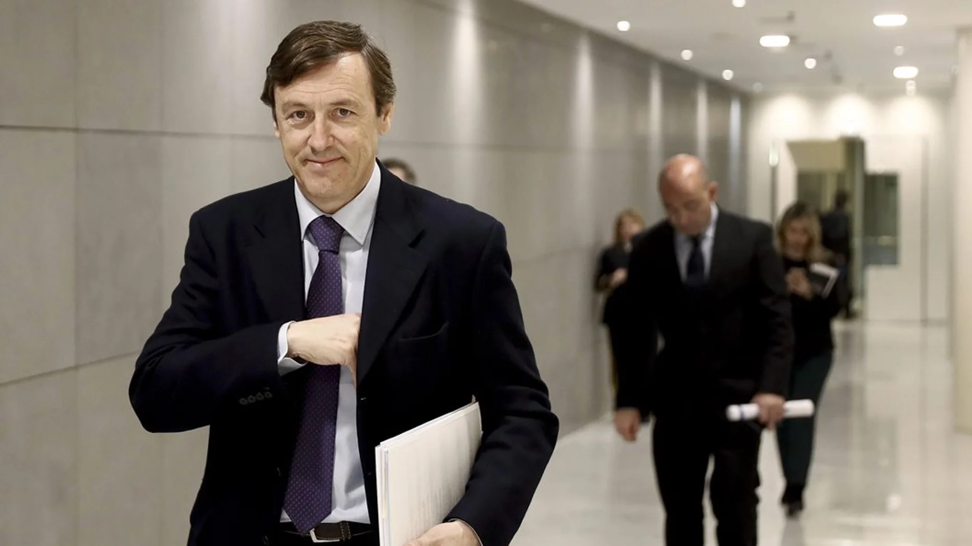 Rafael Hernando en los pasillos del Congreso Rafael Hernando en los pasillos del Congreso