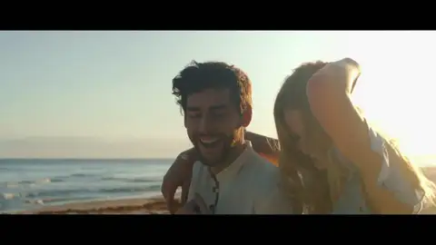 Álvaro Soler enseña a mover "La Cintura" en el primer single de su segundo álbum Álvaro Soler enseña a mover "La Cintura" en el primer single de su segundo álbum