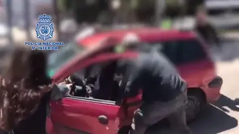 Desarticulado una banda que robaba vehículos y se los vendía a narcotraficantes Desarticulado una banda que robaba vehículos y se los vendía a narcotraficantes
