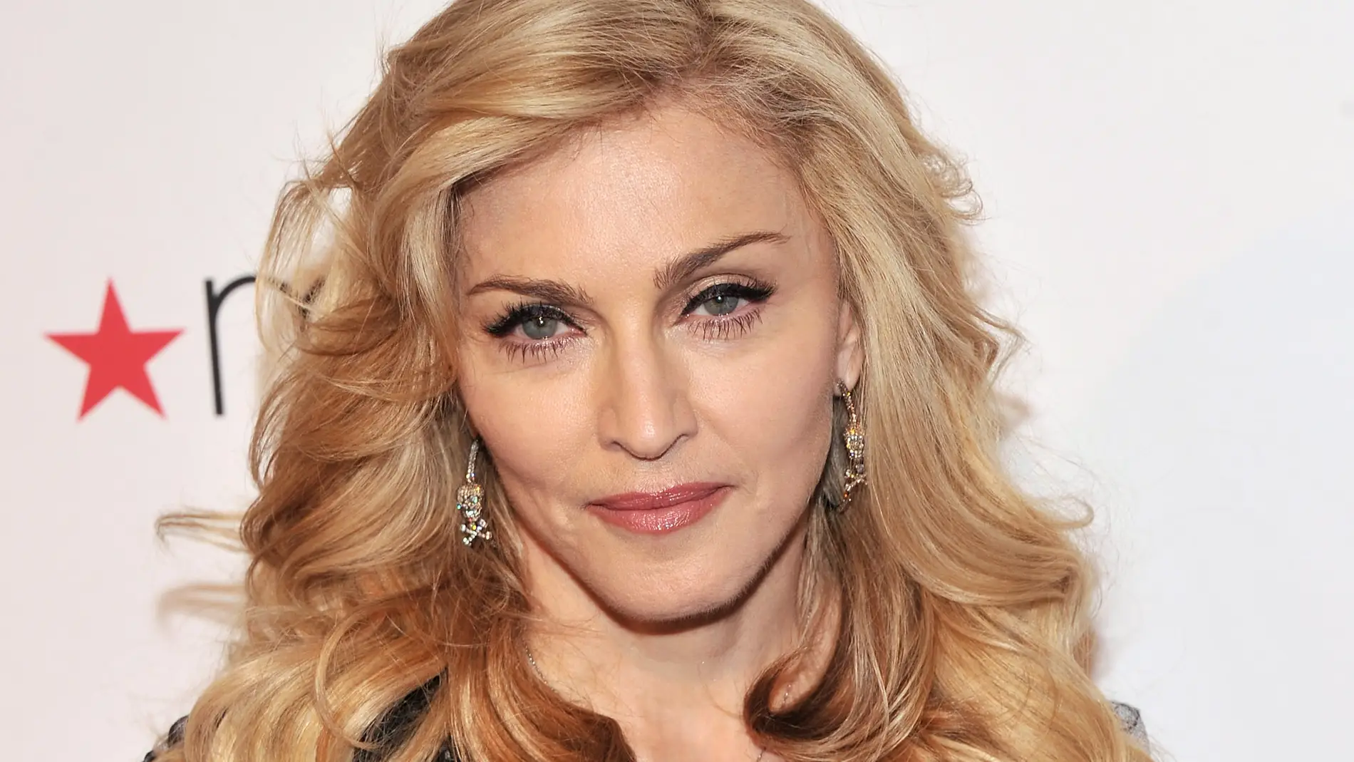 Madonna presentando su nueva fragancia Truth Or Dare' en Nueva York