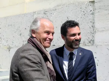 El presidente del Parlamento de Cataluña, Roger Torrent, junto al alcalde de Ginebra, Rémy Pagani El presidente del Parlamento de Cataluña, Roger Torrent, junto al alcalde de Ginebra, Rémy Pagani