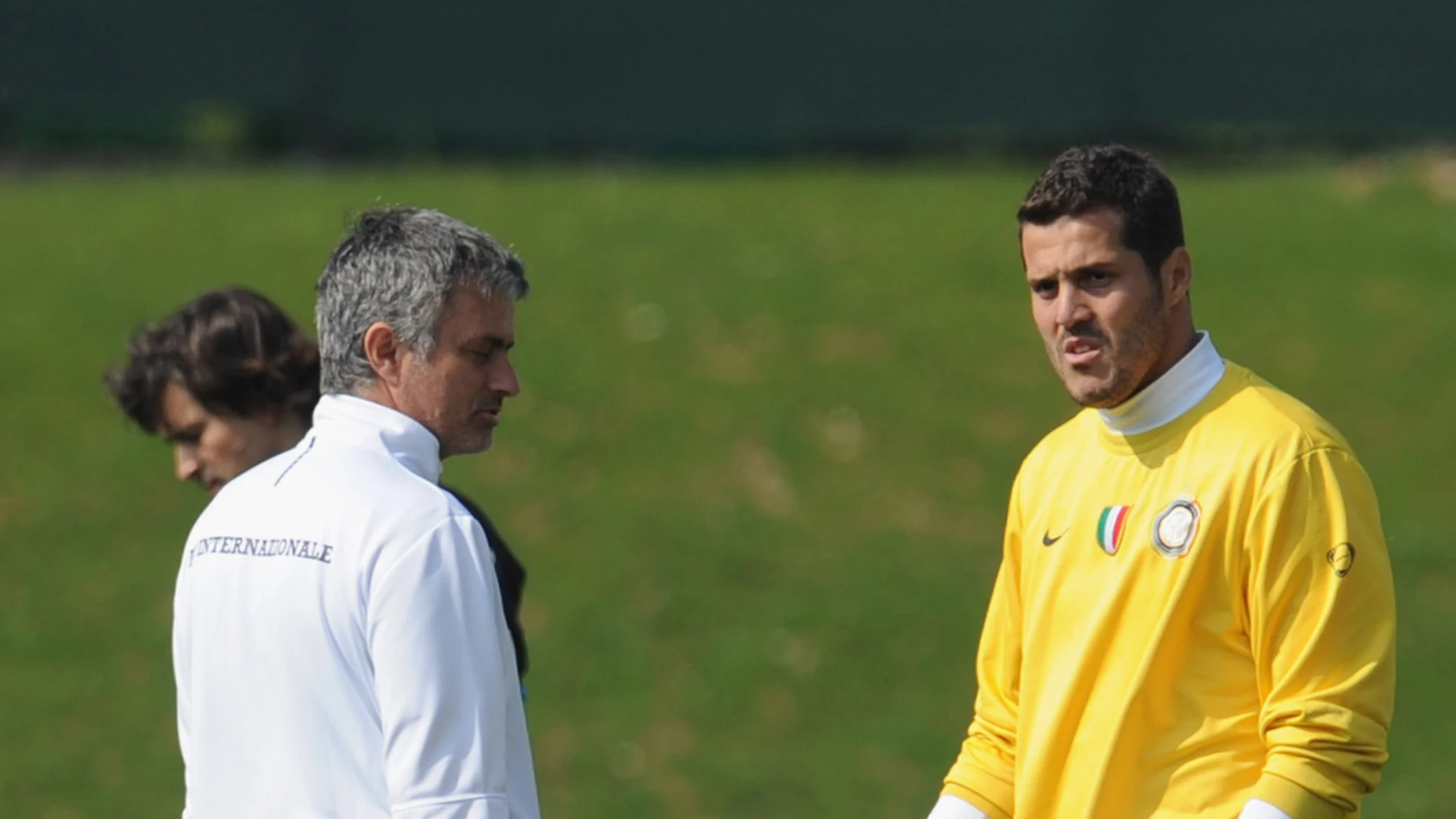 Mourinho y Julio César, en un entrenamiento durante su etapa en el Inter Mourinho y Julio César, en un entrenamiento durante su etapa en el Inter