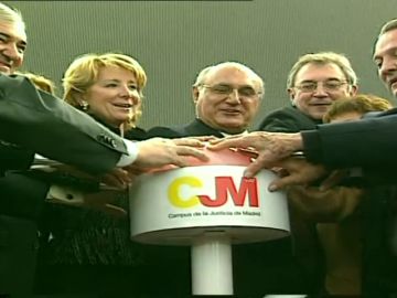 Cifuentes lleva ante la Fiscalía las irregularidades detectadas en el Campus de la Justicia encargado en 2007 por Aguirre Cifuentes lleva ante la Fiscalía las irregularidades detectadas en el Campus de la Justicia encargado en 2007 por Aguirre