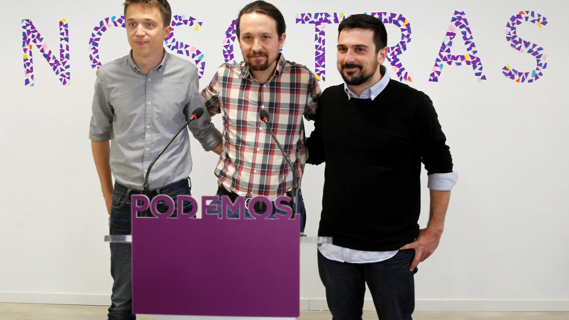 Pablo Iglesias escoltado por Íñigo Errejón y Ramón Espinar Pablo Iglesias escoltado por Íñigo Errejón y Ramón Espinar