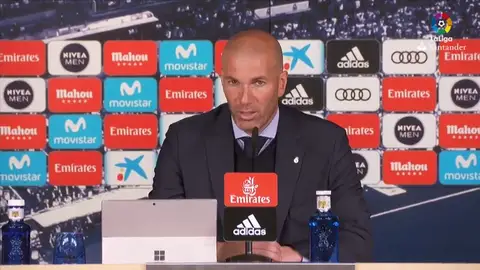 Zidane: "No podemos estar contentos, ahora defenderemos a muerte nuestro trofeo en la Champions" Zidane: "No podemos estar contentos, ahora defenderemos a muerte nuestro trofeo en la Champions"