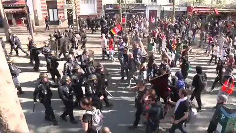 Cien marchas en Francia contra Macron Cien marchas en Francia contra Macron