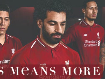 Salah, protagonista en la promoción del Liverpool para sus nuevas equipaciones