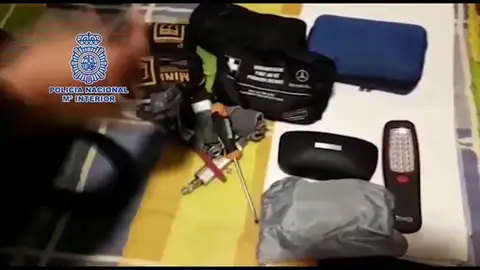 Cae un grupo que robaba todoterrenos en un minuto y se los vendía a narcos Cae un grupo que robaba todoterrenos en un minuto y se los vendía a narcos