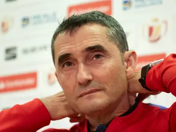 Valverde atiende a los medios de comunicación Valverde atiende a los medios de comunicación