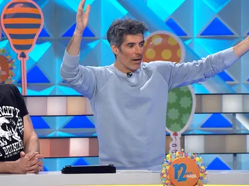 Iñaki López se convierte en el amuleto de la suerte de un concursante de 'La ruleta de la suerte' Iñaki López se convierte en el amuleto de la suerte de un concursante de 'La ruleta de la suerte'
