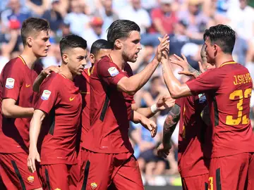 La roma celebrando un gol La roma celebrando un gol