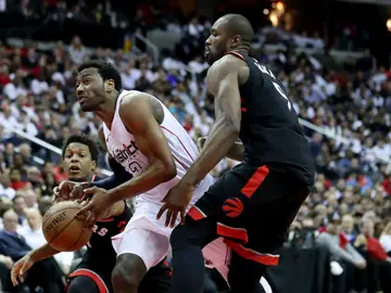 Ibaka, en una acción ante los Wizards Ibaka, en una acción ante los Wizards