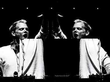 Imagen de archivo de DJ Avicii en un concierto en Portugal Imagen de archivo de DJ Avicii en un concierto en Portugal