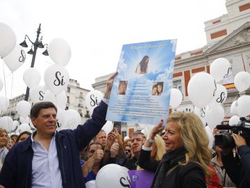 Juan Carlos Quer y Diana López Pinel, padres de Diana Quer, en la manifestación 