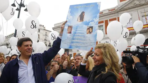 Juan Carlos Quer y Diana López Pinel, padres de Diana Quer, en la manifestación Juan Carlos Quer y Diana López Pinel, padres de Diana Quer, en la manifestación