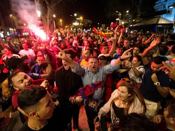 Aficionados del Barcelona, en Canaletas Aficionados del Barcelona, en Canaletas
