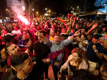 Aficionados del Barcelona, en Canaletas Aficionados del Barcelona, en Canaletas