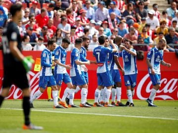 Los jugadores del Espanyol celebran uno de los goles de Gerard Moreno
