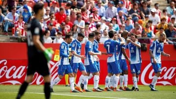 Los jugadores del Espanyol celebran uno de los goles de Gerard Moreno