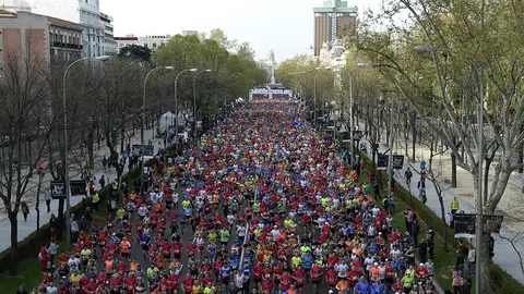 Miles de corredores tras la salida del EDP Rock'n'roll Maratón de Madrid 2019 Miles de corredores tras la salida del EDP Rock'n'roll Maratón de Madrid 2019