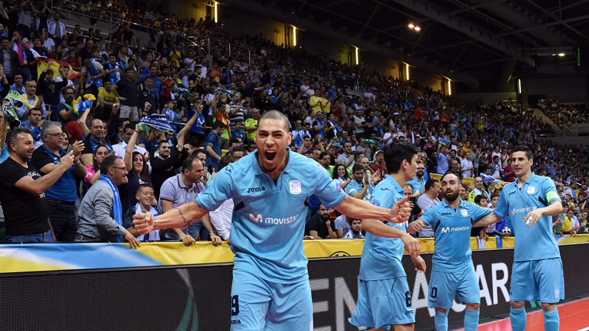 El Inter celebrando el título europeo El Inter celebrando el título europeo