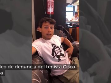 El tenista paralímpico Cisco García denuncia que Ryanair y AENA le impidieron subir al avión en silla de ruedas