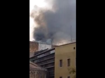 Incendio en el barrio del Raval en Barcelona