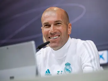 Zinedine Zidane en rueda de prensa Zinedine Zidane en rueda de prensa