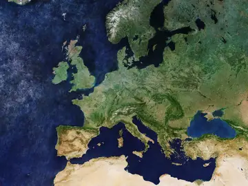 Toda Europa libre de nubes, en este mosaico del Sentinel 3A Toda Europa libre de nubes, en este mosaico del Sentinel 3A