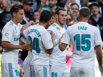 Los jugadores del Real Madrid celebran el gol de Gareth Bale Los jugadores del Real Madrid celebran el gol de Gareth Bale