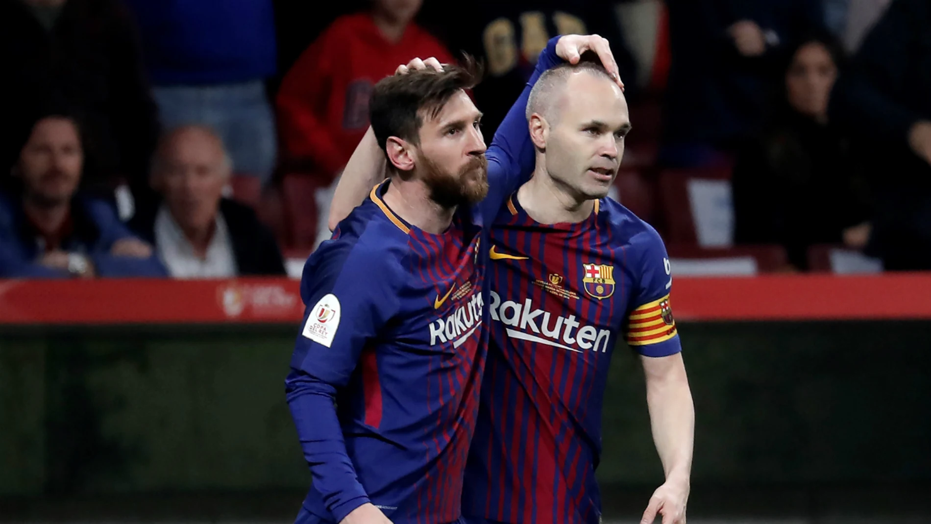 Messi, con Iniesta Messi, con Iniesta