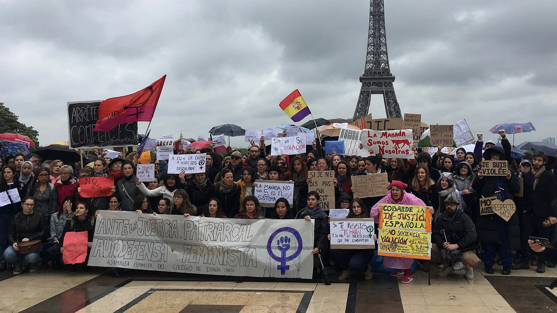 Unas 200 personas se manifestaron en París Unas 200 personas se manifestaron en París