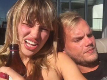 Avicii y la modelo Tereza Kačerová Avicii y la modelo Tereza Kačerová