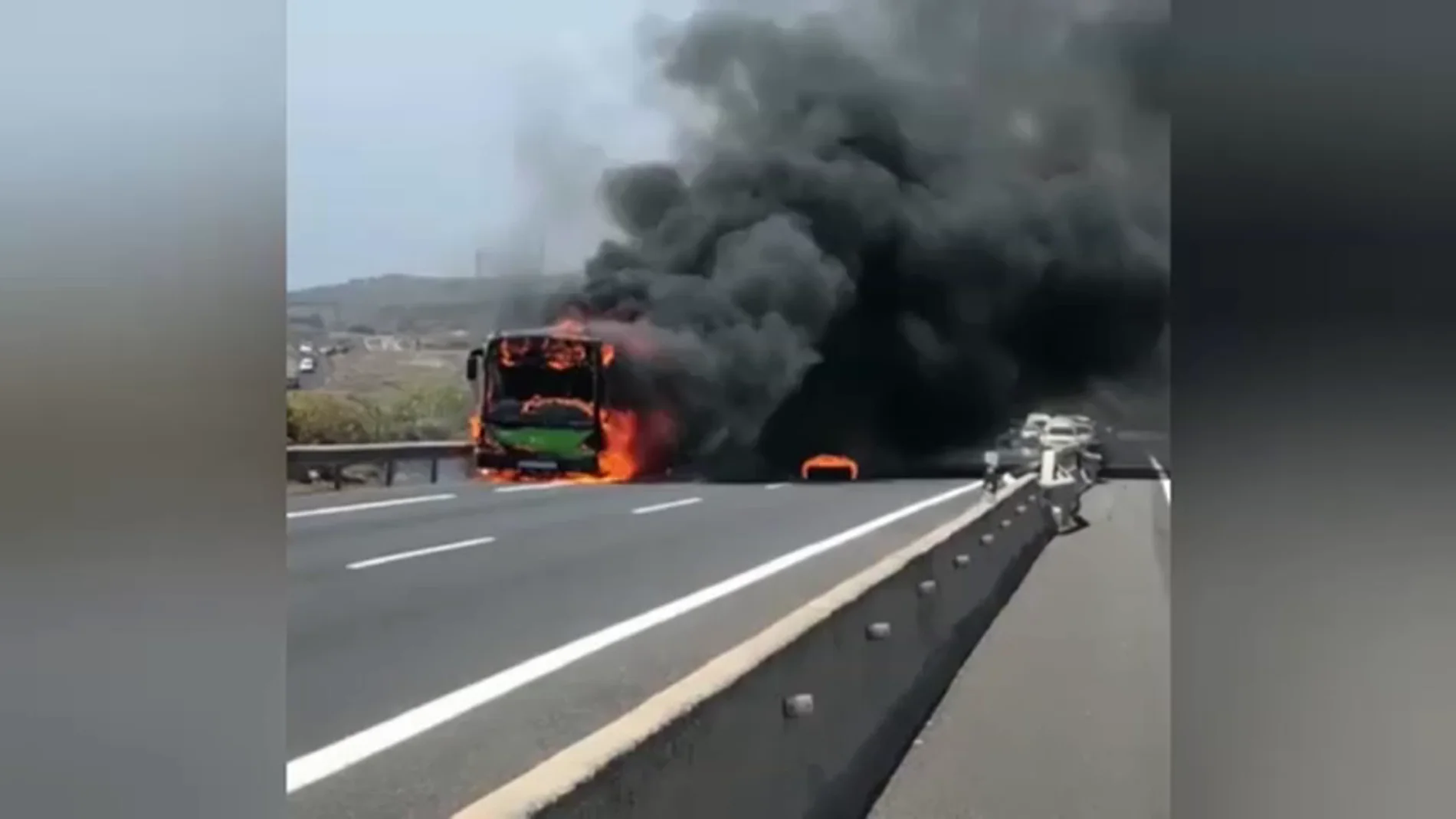 Los incendios de los autobuses en Canarias se triplican en los últimos 8 años Los incendios de los autobuses en Canarias se triplican en los últimos 8 años