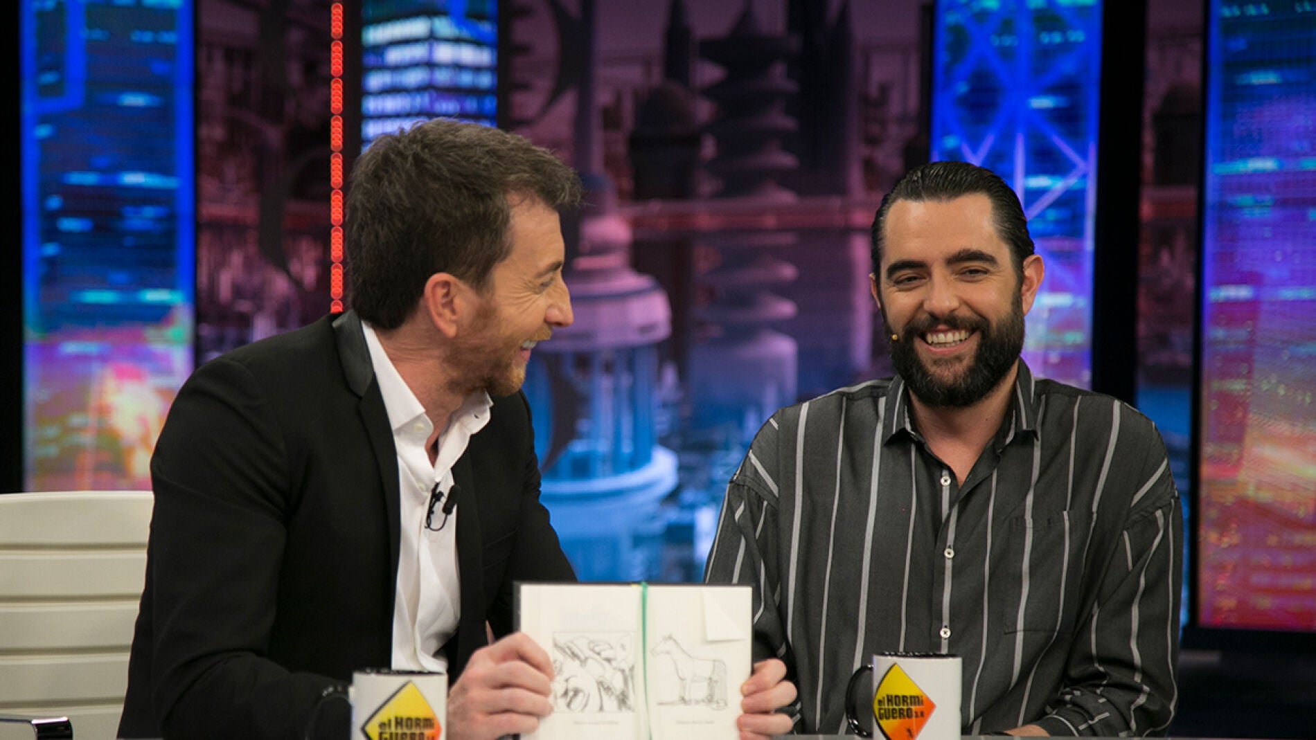 La tierna historia jam&aacute;s contada de Dani Mateo, el tibur&oacute;n y su padre en 'El Hormiguero 3.0'