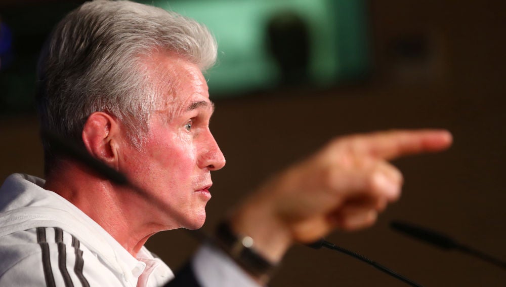 Heynckes habla ante los medios de comunicación