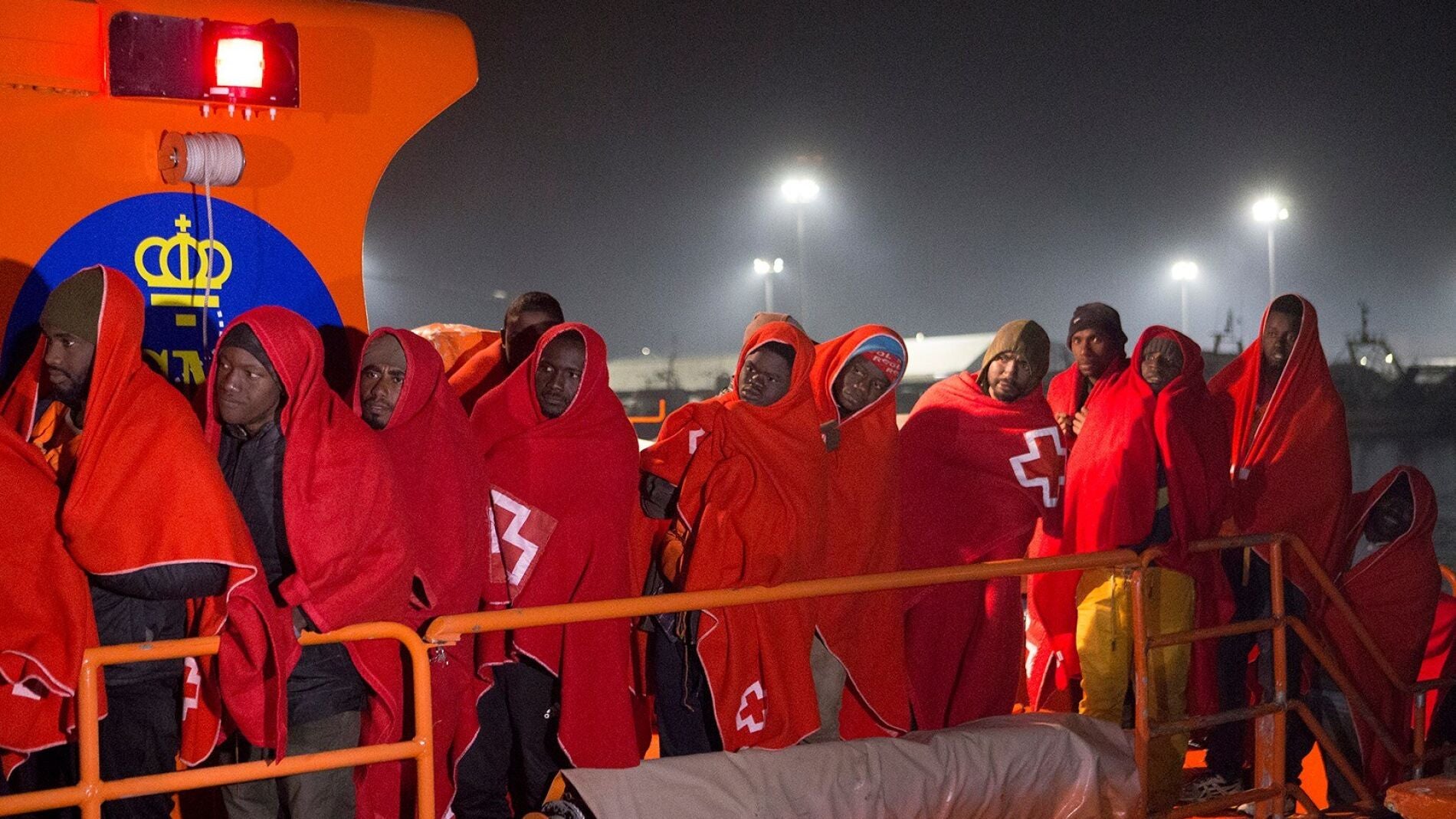 Rescatan una patera en aguas argelinas con 20 supervivientes y 11 cad&aacute;veres